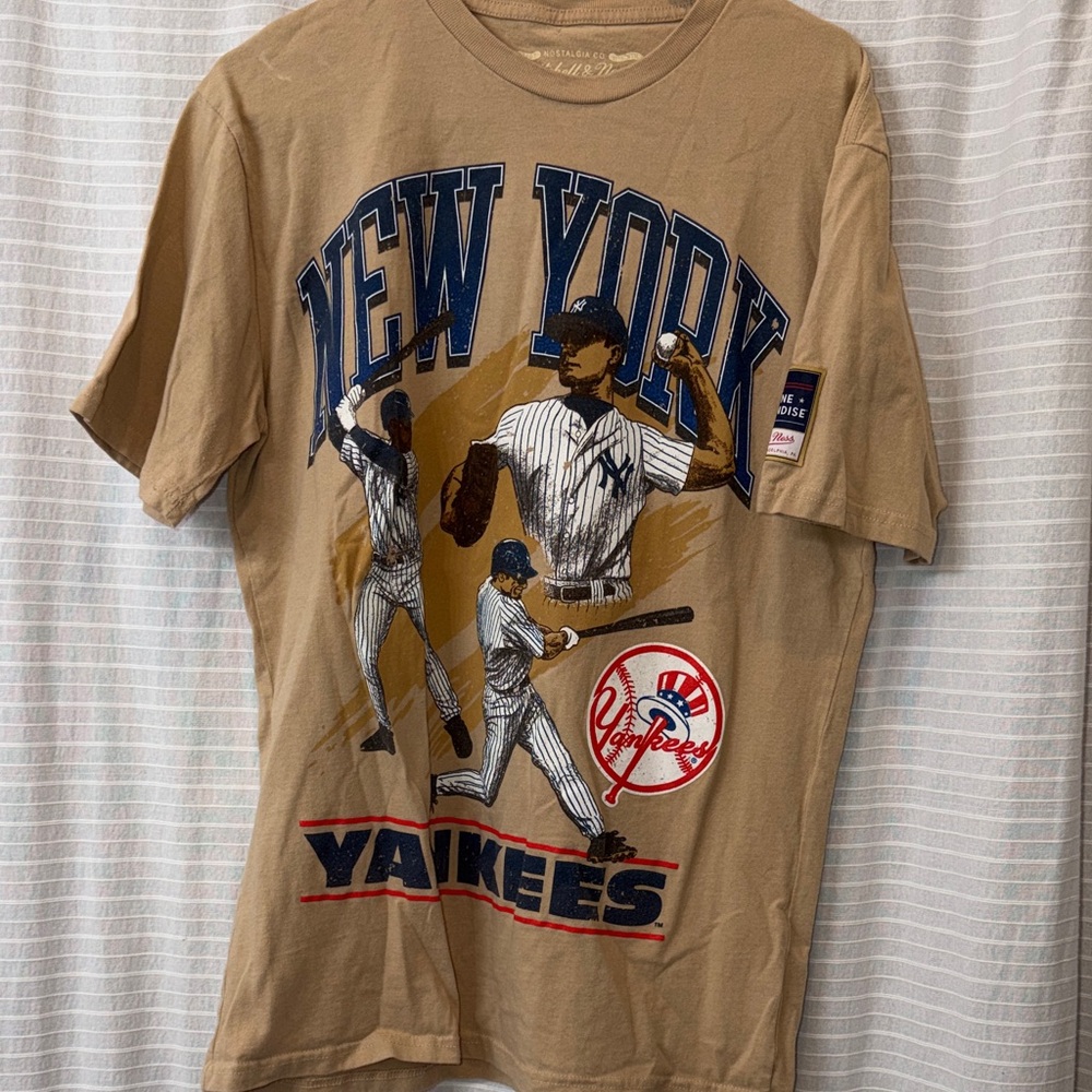 Mitchell & Ness Tan New York Yankees Graphic Tee